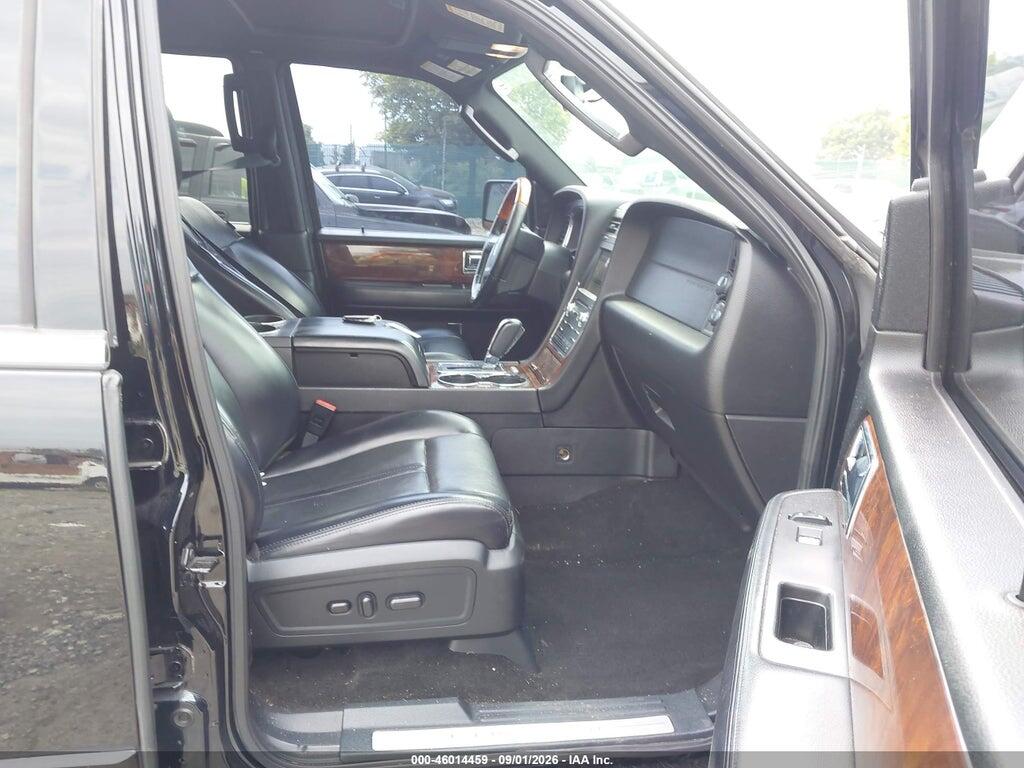 5LMJJ3JT1HEL01136 2017 LINCOLN NAVIGATOR L photo no. 5