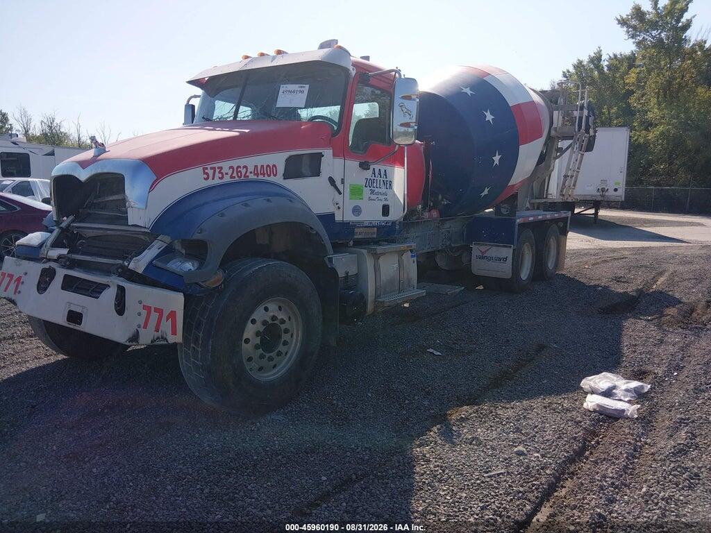 1M2GR2GC3MM020771 2021 MACK GRANITE photo no. 2