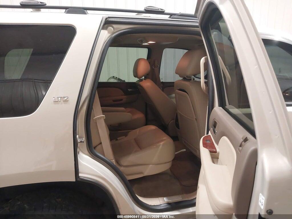 1GNSKCE01BR172430 2011 CHEVROLET TAHOE photo no. 8
