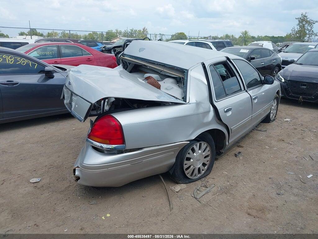 2FAFP74W23X223844 2003 FORD CROWN VICTORIA photo no. 4