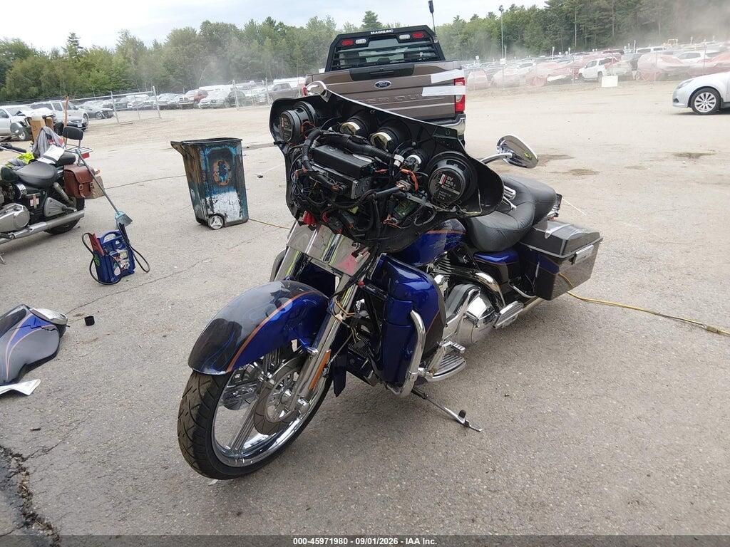 1HD1PJE144Y952853 2004 HARLEY-DAVIDSON FLHTCSE photo no. 2