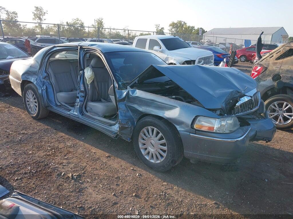 2004 LINCOLN TOWN CAR 1LNHM81W54Y616398