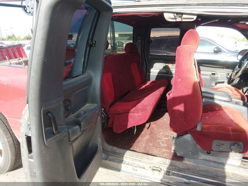 2GCEC19V121256866 2002 CHEVROLET SILVERADO 1500 photo no. 8