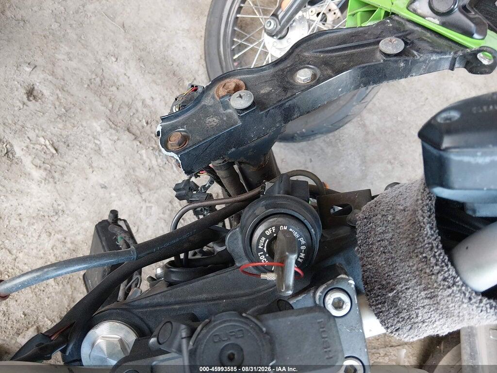 JKAEXEC149DA38353 2009 KAWASAKI EX650 photo no. 7