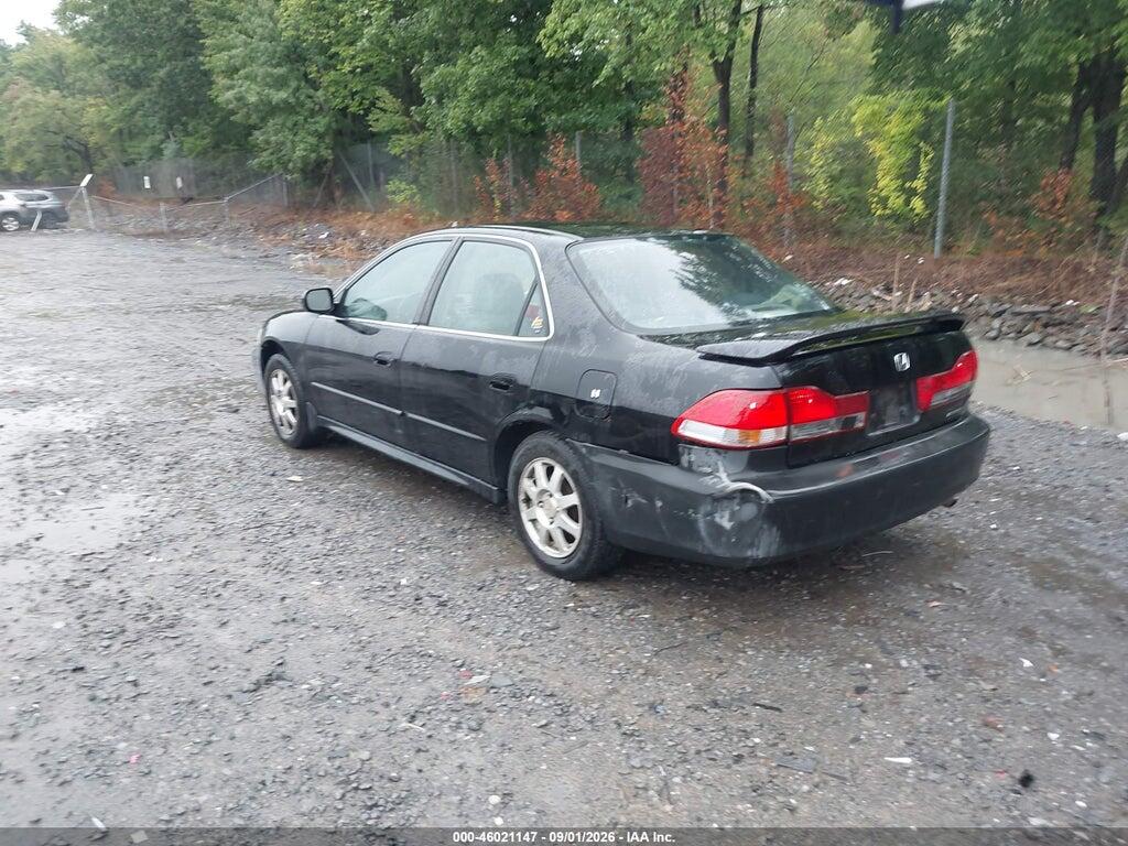 1HGCG668X2A018562 2002 HONDA ACCORD photo no. 3