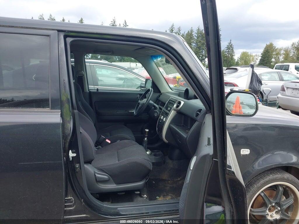 JTLKT334X50174783 2005 SCION XB photo no. 5