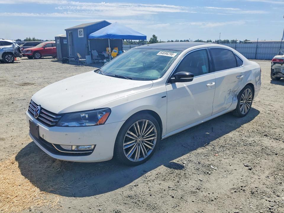2015 VOLKSWAGEN PASSAT 1VWBT7A36FC054344