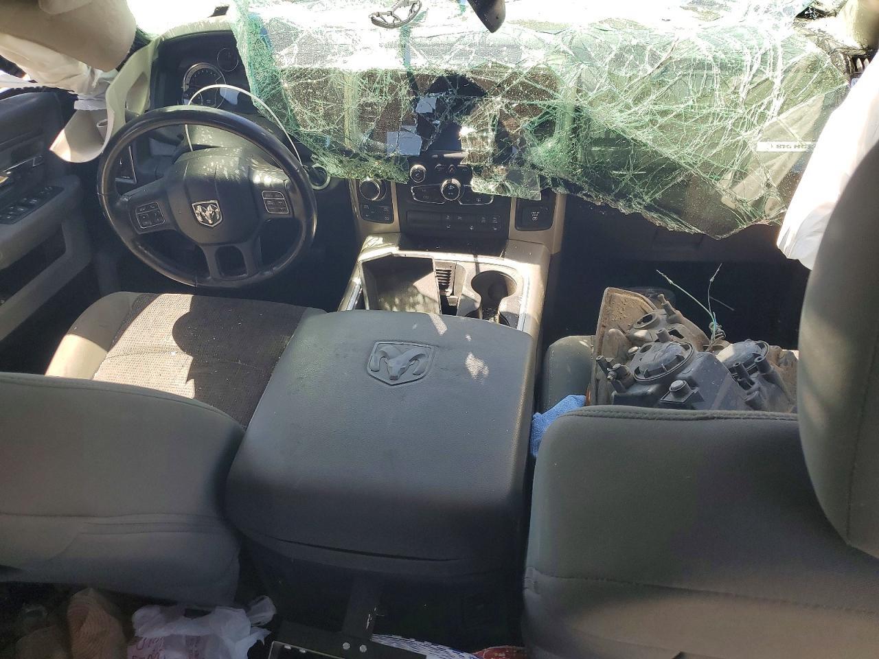 1C6RR7LT2KS506049 2019 RAM 1500 CLASSIC photo no. 8