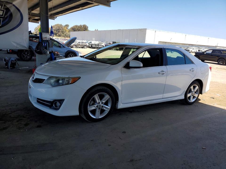 2014 TOYOTA CAMRY 4T1BF1FK1EU313060