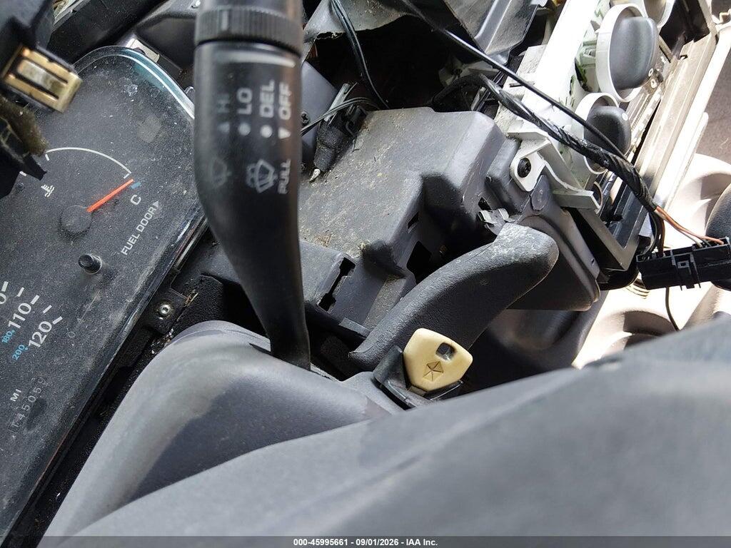 1B3ES42C2TD518740 1996 DODGE NEON photo no. 11