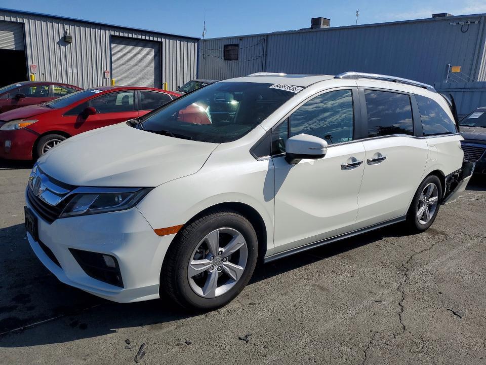 2018 HONDA ODYSSEY 5FNRL6H75JB101038