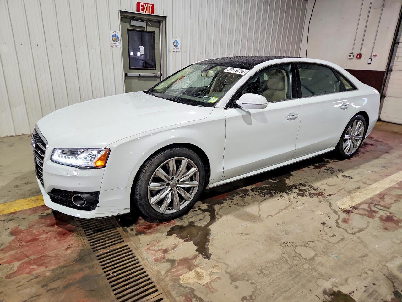 2017 AUDI A8 WAU44AFD6HN018052