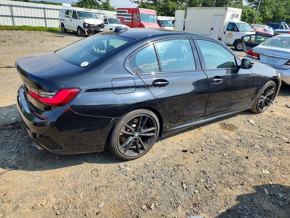 3MW5R7J02M8B90640 2021 BMW 330XI photo no. 3