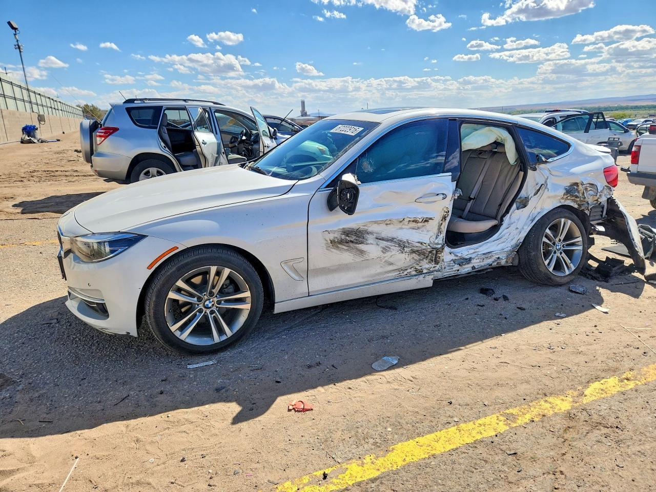 2018 BMW 330 WBA8Z9C59JB220602