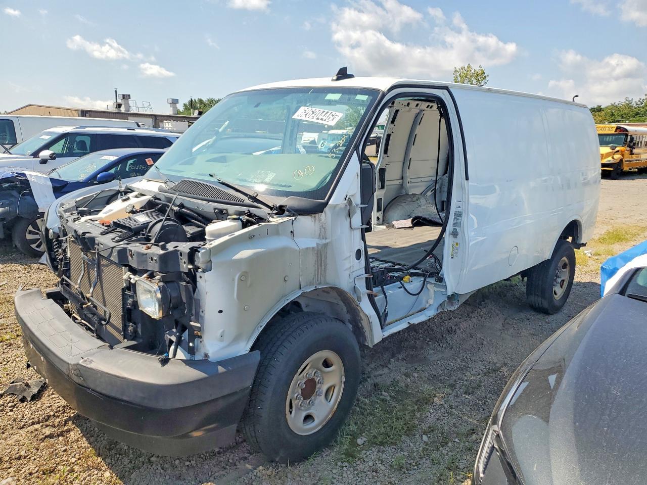 2017 CHEVROLET EXPRESS G2500 1GCWGAFF1H1279021