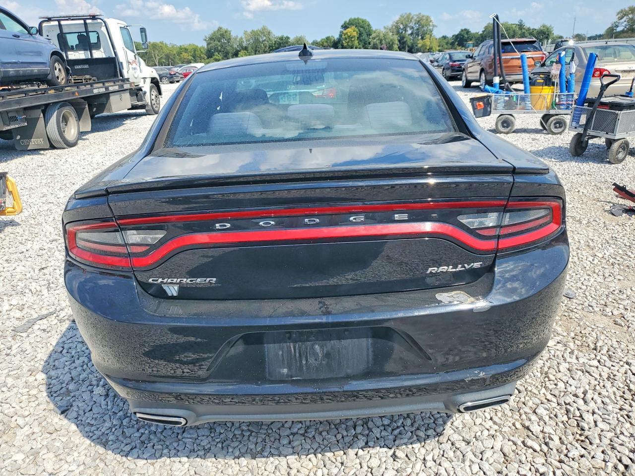 2016 DODGE CHARGER SXT — Фото 6 из 12