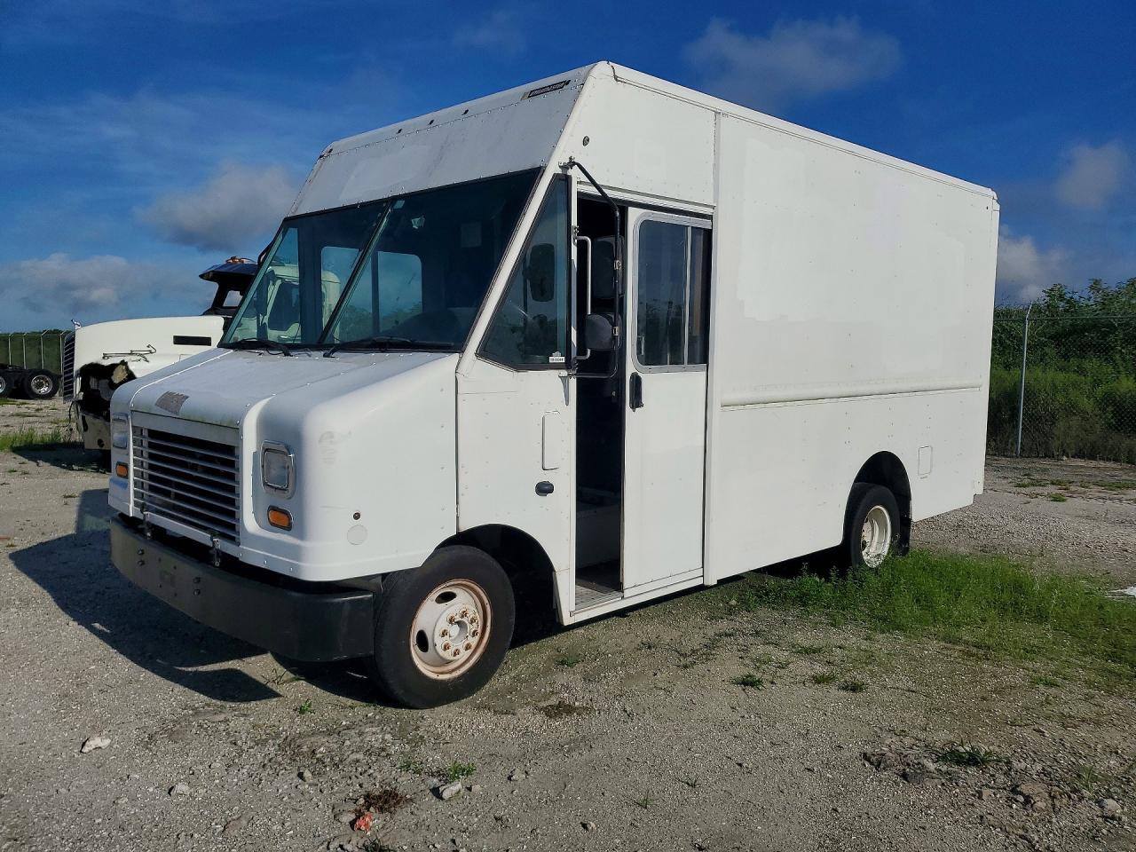 2012 FORD E350 - DELIVERY TRUCK