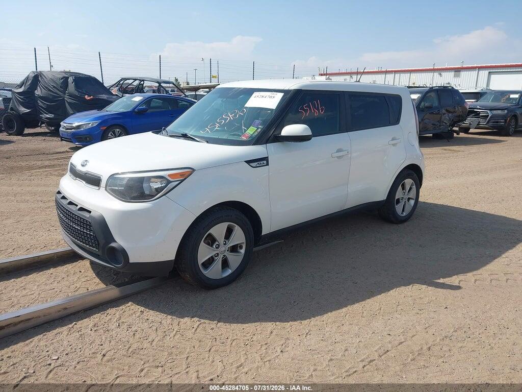KNDJN2A20F7231885 2015 KIA SOUL photo no. 2