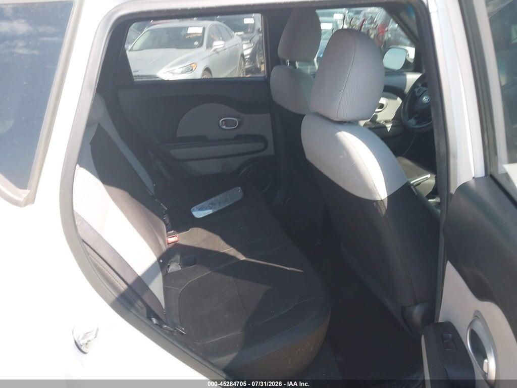 KNDJN2A20F7231885 2015 KIA SOUL photo no. 8