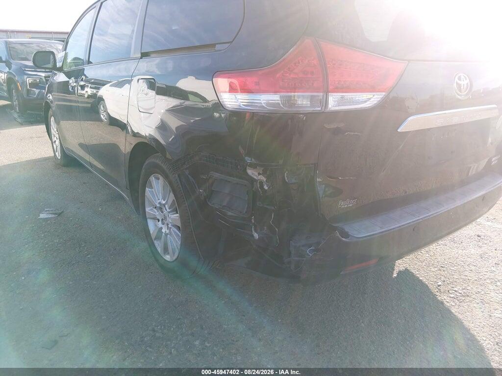 5TDDK3DC7BS002894 2011 TOYOTA SIENNA photo no. 6