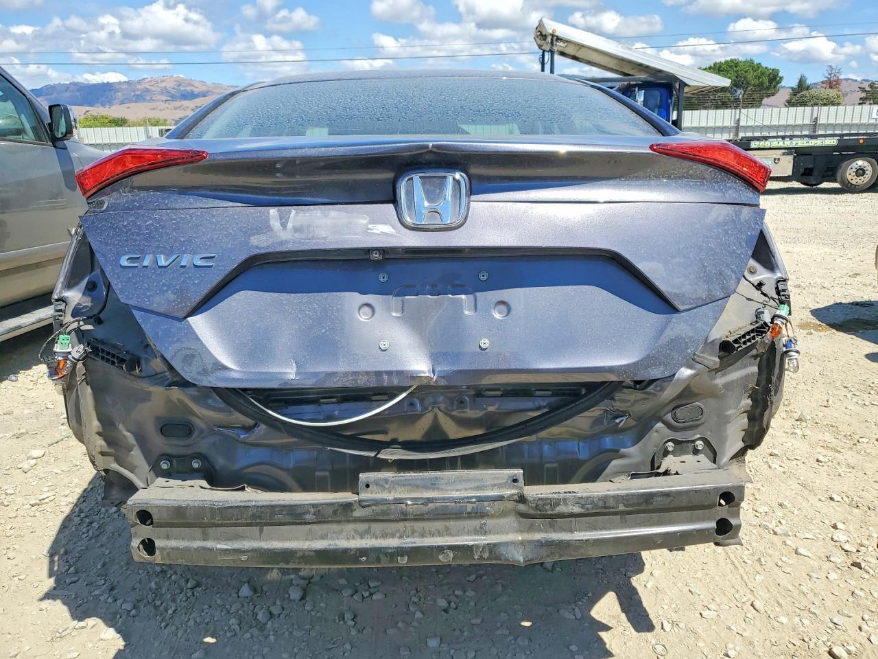 2016 HONDA CIVIC LX — Фото 6 из 13