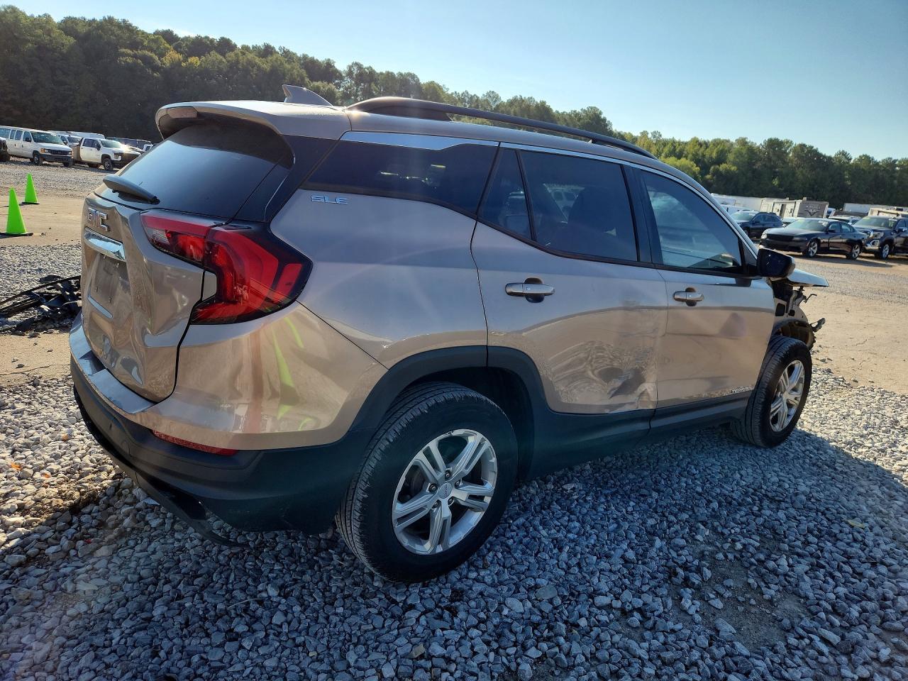 2018 GMC TERRAIN — Фото 3 из 13
