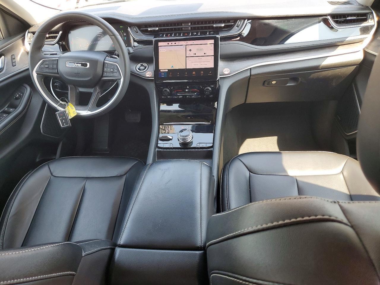 2024 JEEP GRAND CHEROKEE LIMITED 4XE — Фото 8 из 13