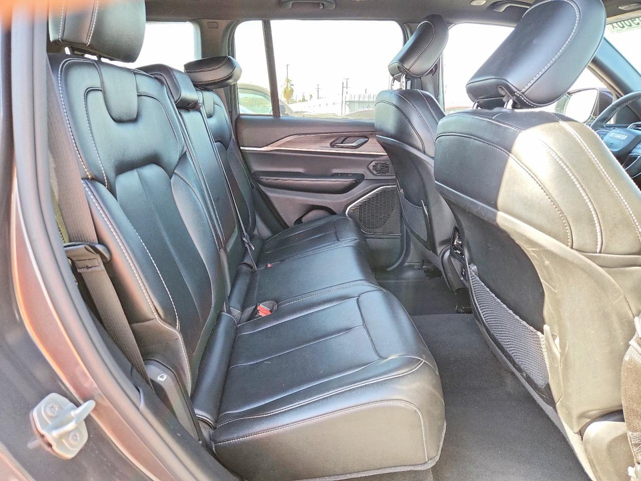 2024 JEEP GRAND CHEROKEE LIMITED 4XE — Фото 10 из 12