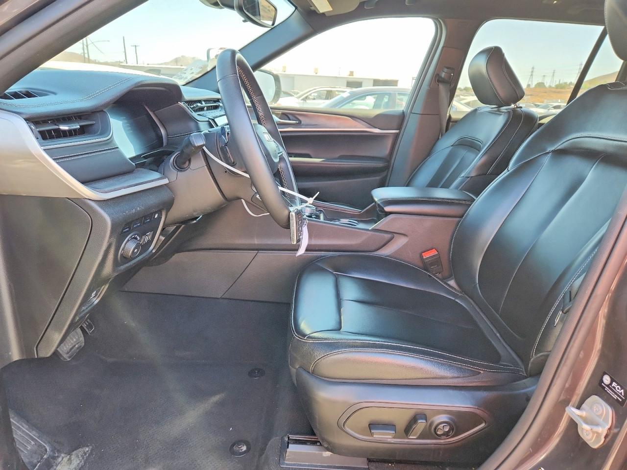 2024 JEEP GRAND CHEROKEE LIMITED 4XE — Фото 7 из 12