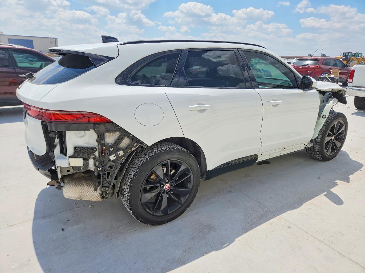 2023 JAGUAR F-PACE S — Фото 3 из 14