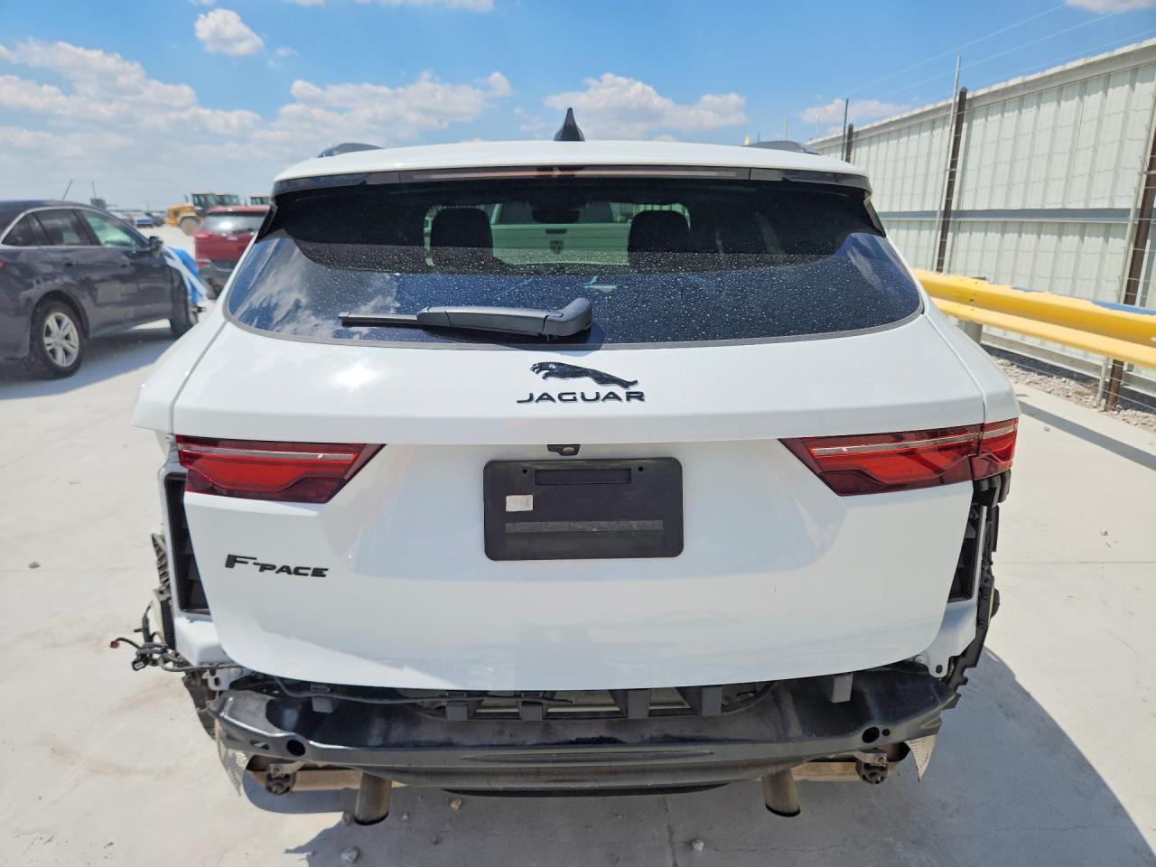 2023 JAGUAR F-PACE S — Фото 6 из 14