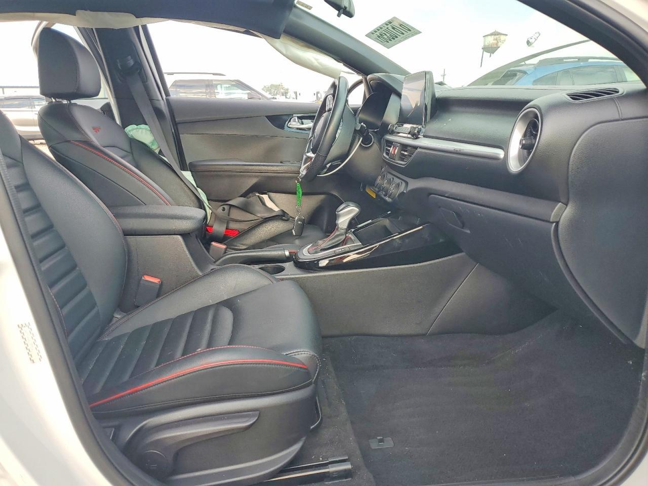 2021 KIA FORTE GT — Фото 7 из 13