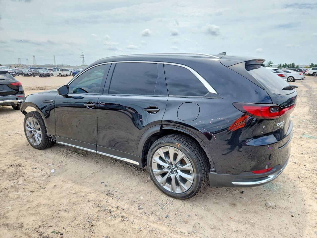 2024 MAZDA CX-90 PREMIUM — Фото 2 из 14