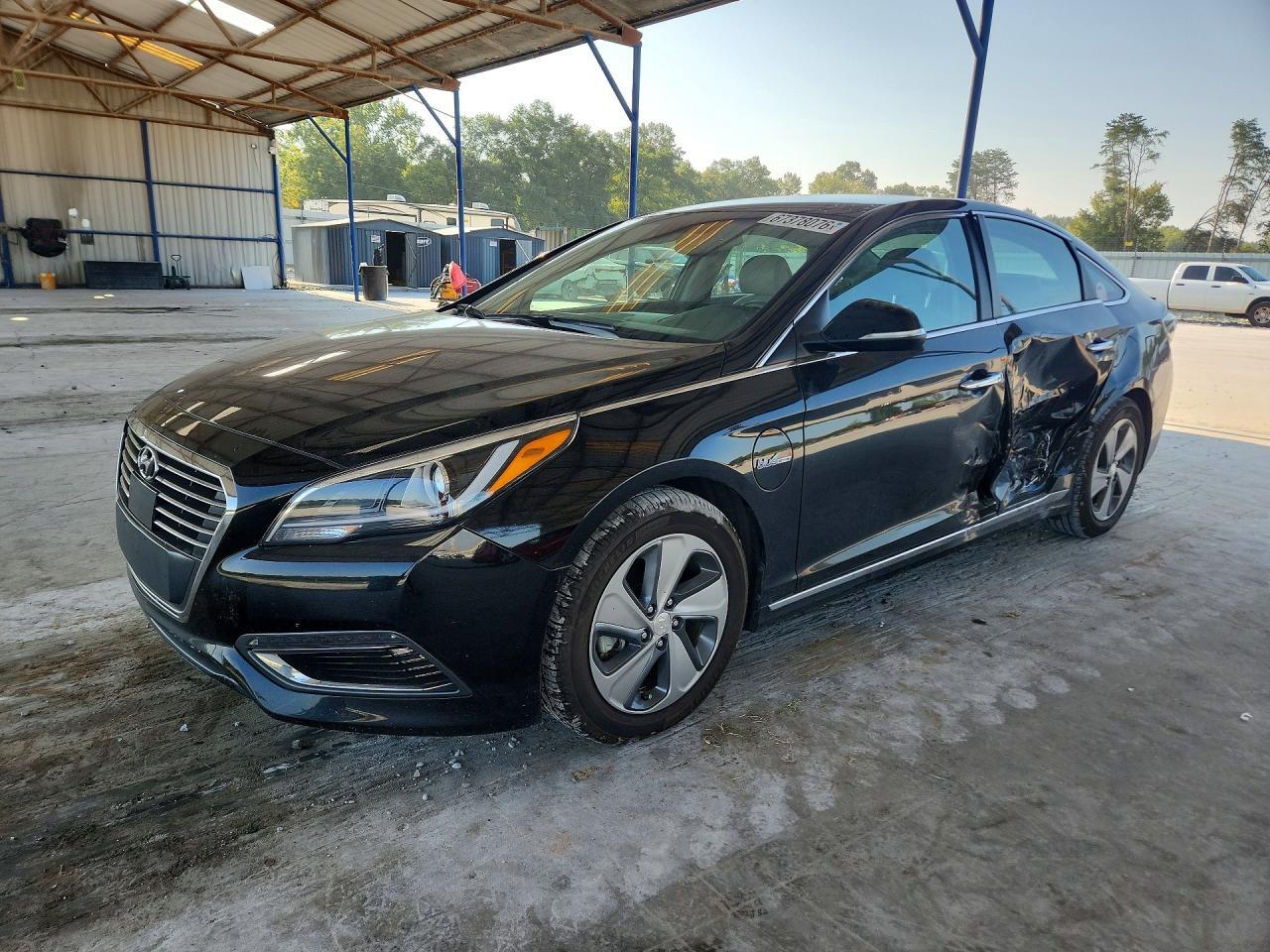 2017 HYUNDAI SONATA PLUG-IN HYBRID KMHE54L23HA045186