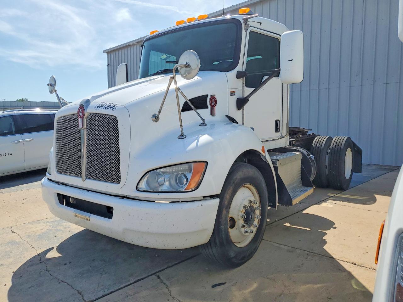 2016 KENWORTH CONSTRUCTION 2XKHAJ8XXGM497129