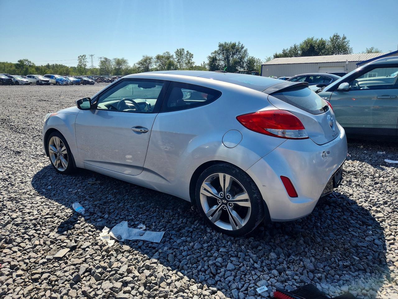 2017 HYUNDAI VELOSTER VALUE EDITION — Фото 2 из 12
