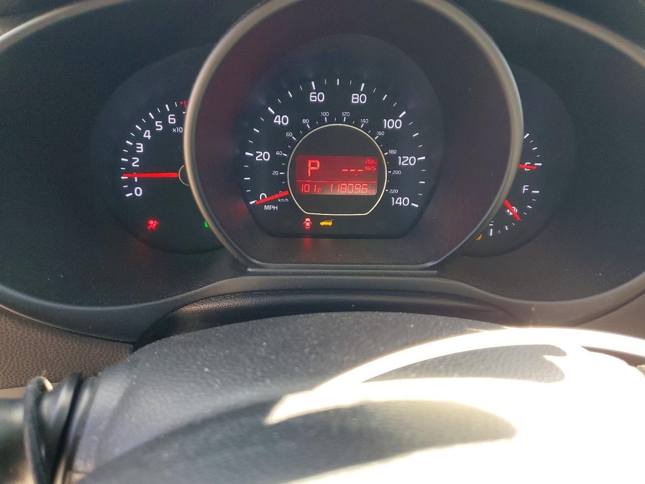 2016 KIA SOUL BASE — Фото 9 из 12