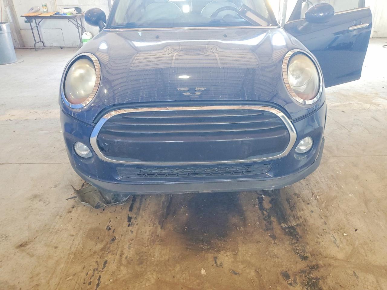 2017 MINI COOPER — Фото 11 из 12