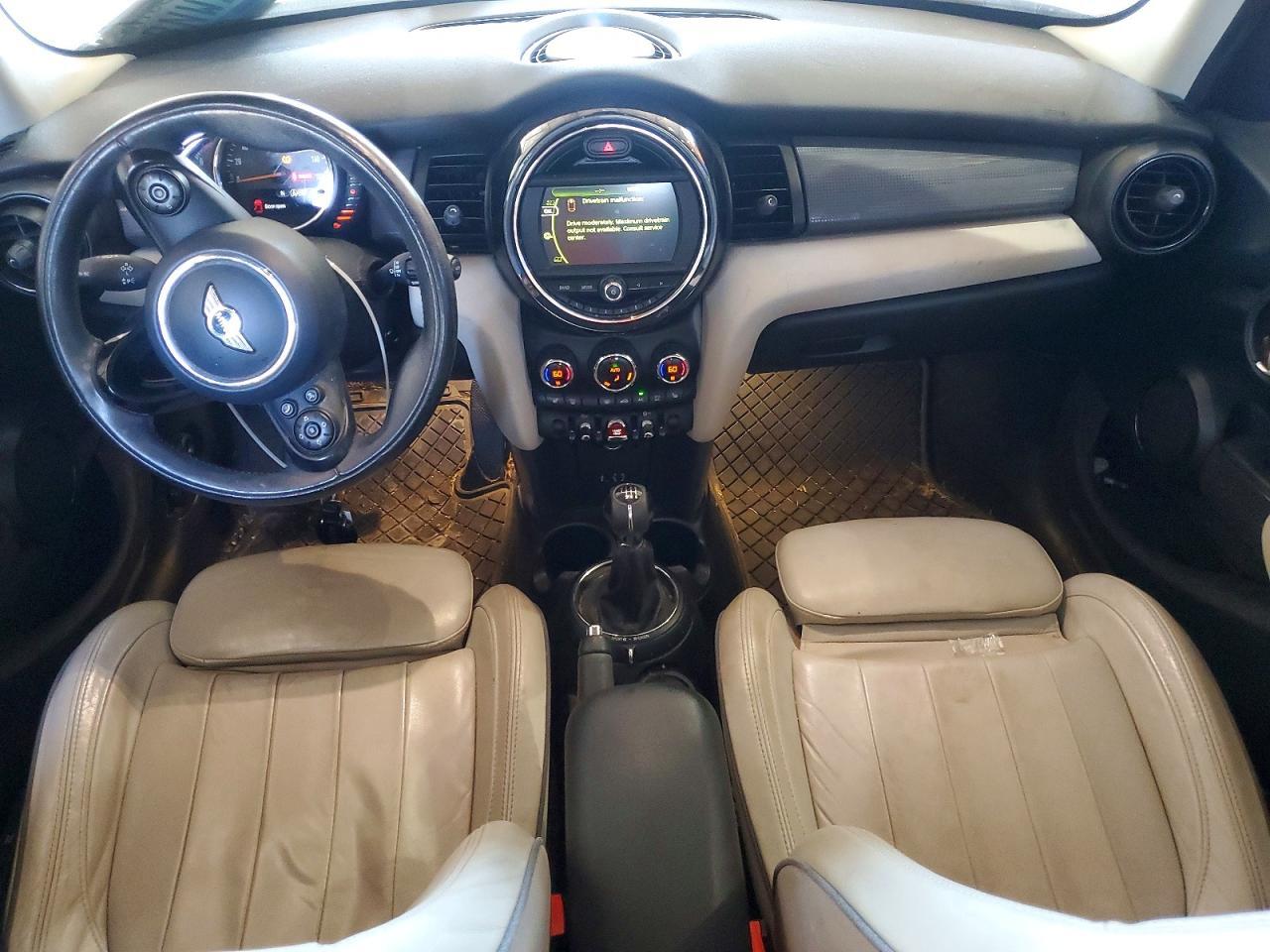 2017 MINI COOPER — Фото 8 из 12