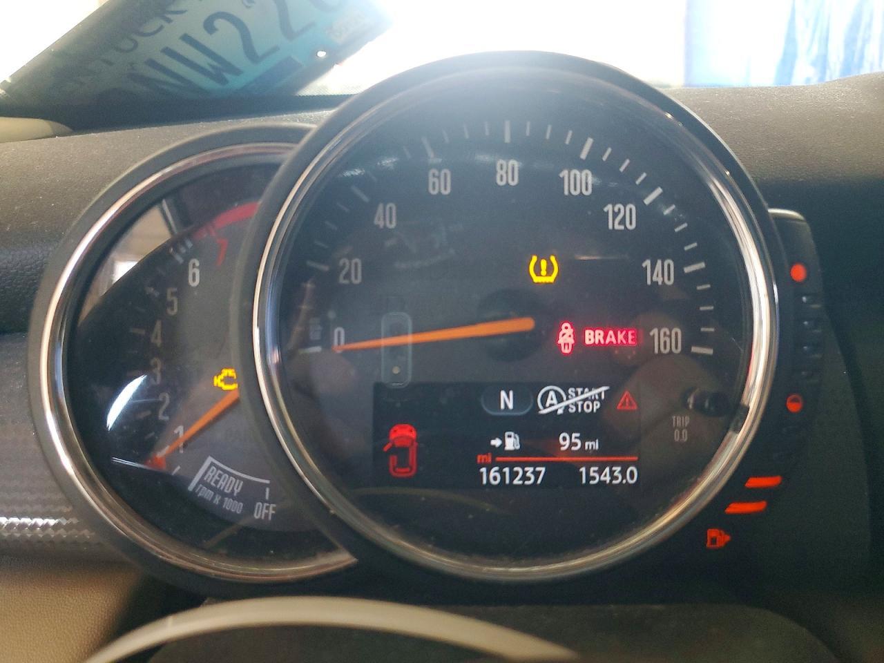 2017 MINI COOPER — Фото 9 из 12