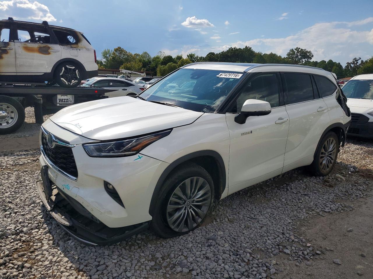 2021 TOYOTA HIGHLANDER HYBRID PLATINUM