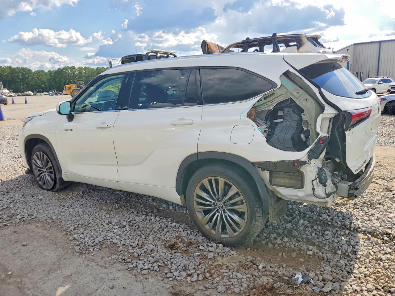 2021 TOYOTA HIGHLANDER HYBRID PLATINUM — Фото 2 из 14