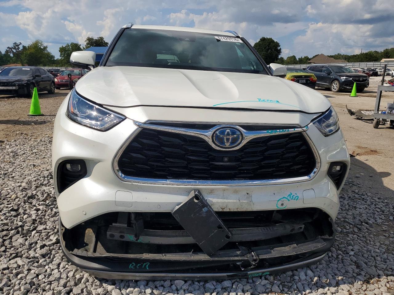 2021 TOYOTA HIGHLANDER HYBRID PLATINUM — Фото 5 из 14