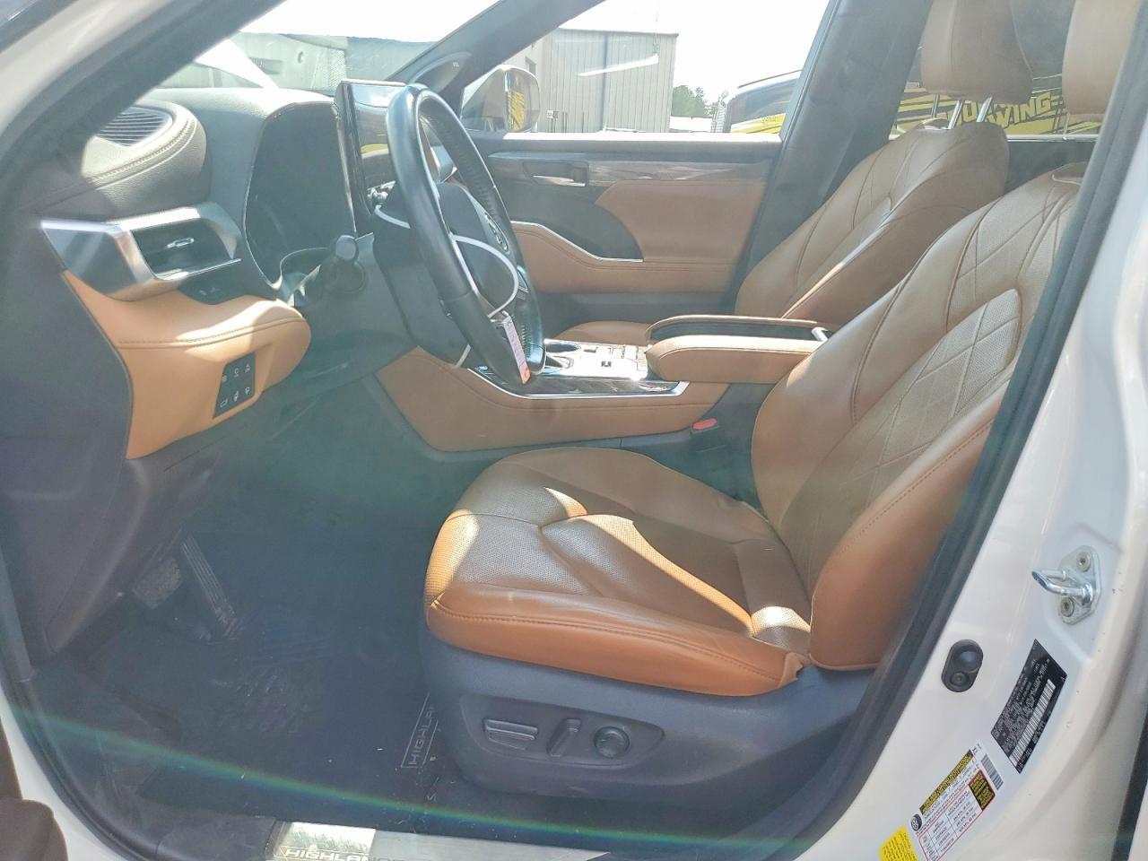 2021 TOYOTA HIGHLANDER HYBRID PLATINUM — Фото 7 из 14