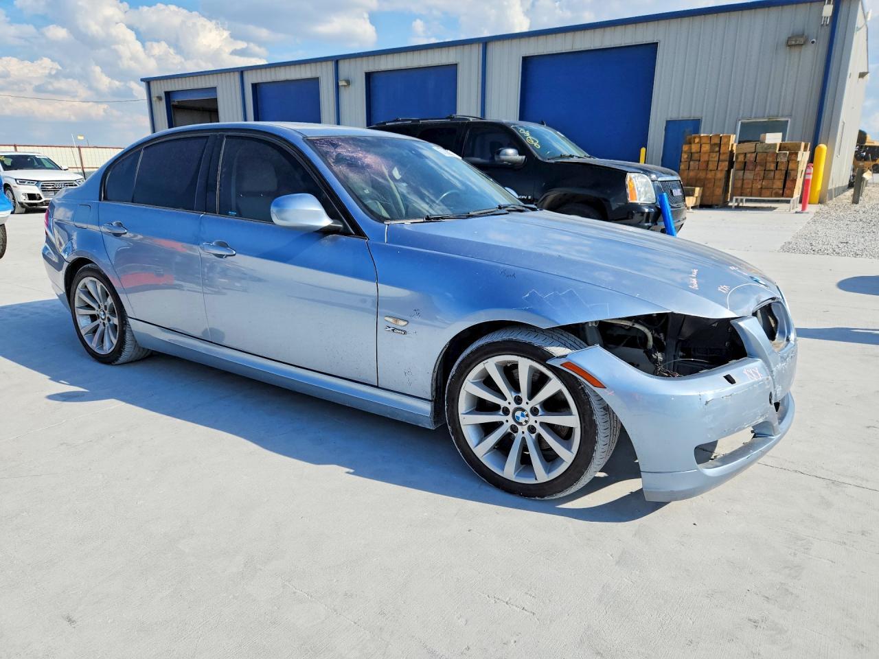 2011 BMW 328 XI SULEV — Фото 4 из 13