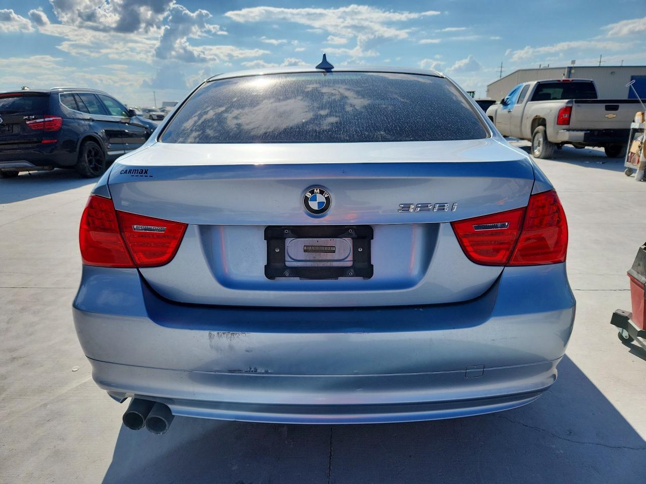 2011 BMW 328 XI SULEV — Фото 6 из 13