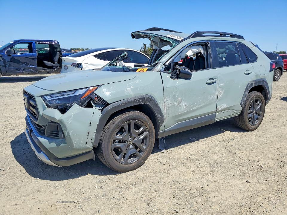 2022 TOYOTA RAV4 2T3J1RFV6NW256297