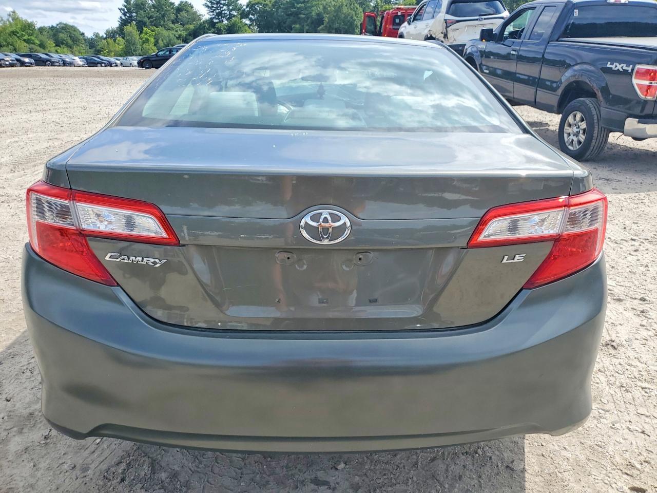 2014 TOYOTA CAMRY LE — Фото 6 из 12