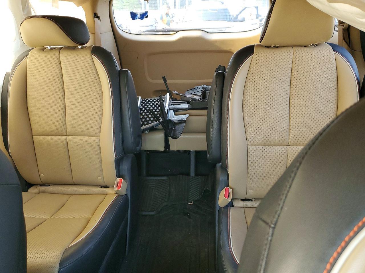 2015 KIA SEDONA SX — Фото 10 из 13