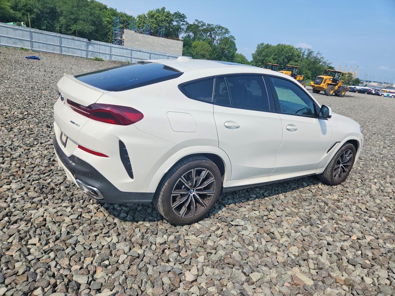 5UX33EX02T9232654 2026 BMW X6 photo no. 3